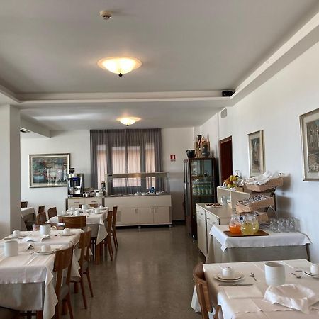 Hotel Giacomazzo Caorle Kültér fotó