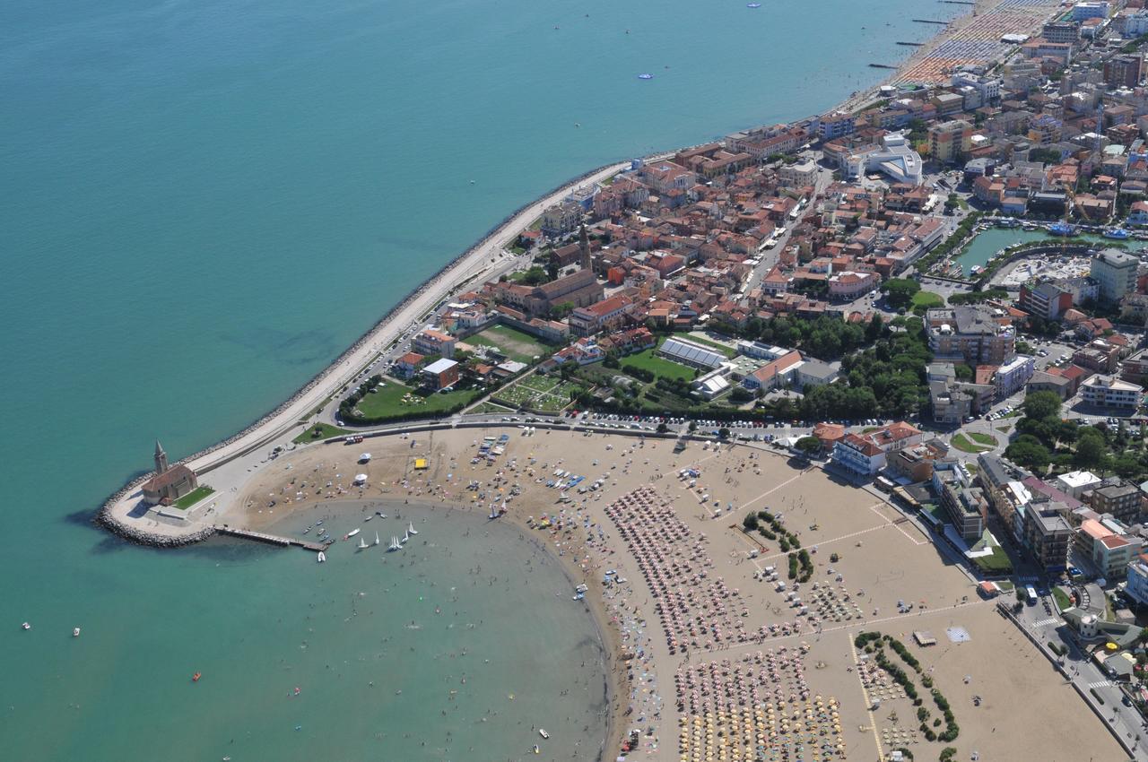 Hotel Giacomazzo Caorle Kültér fotó