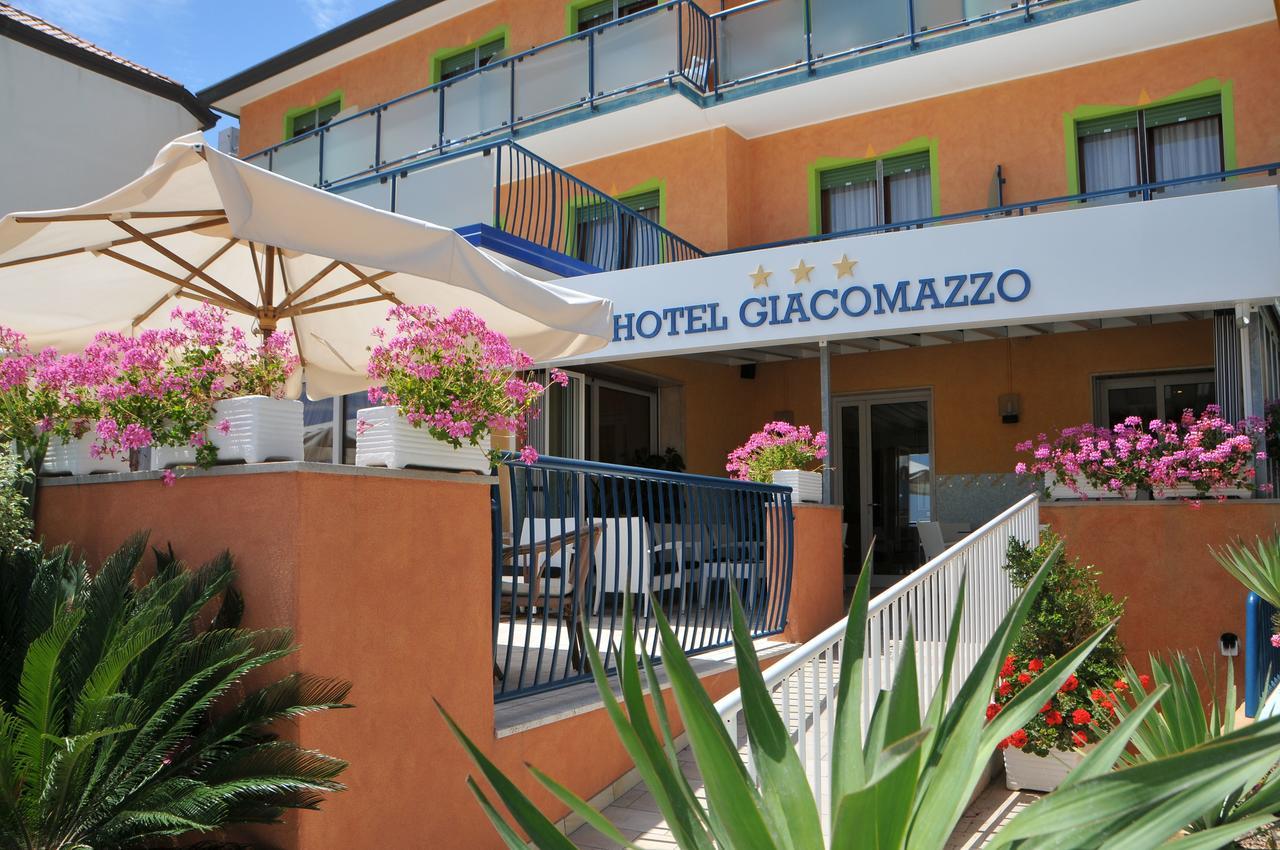 Hotel Giacomazzo Caorle Kültér fotó