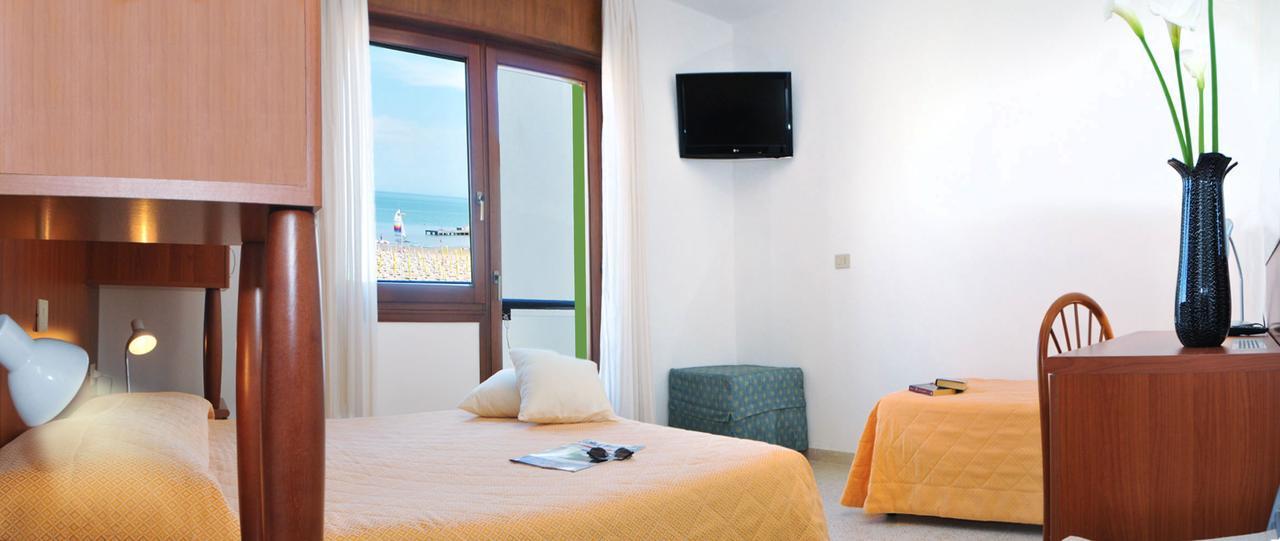 Hotel Giacomazzo Caorle Kültér fotó